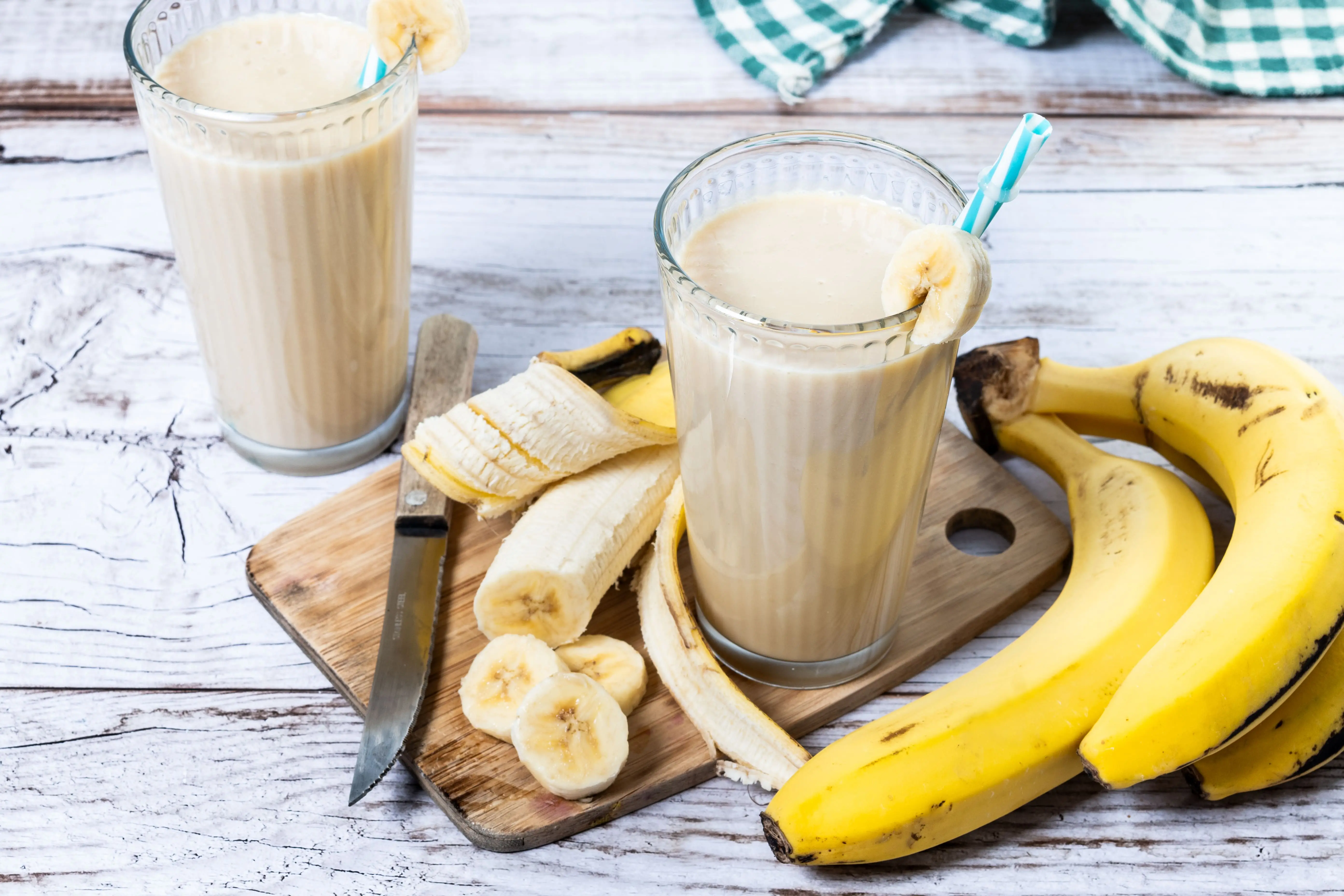 How to Make a Banana Smoothie - Healthy Drink
